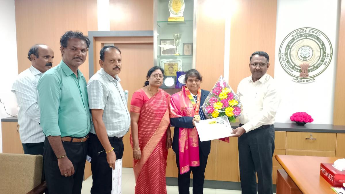 Anakapalli teacher who won medals in international sports event felicitated