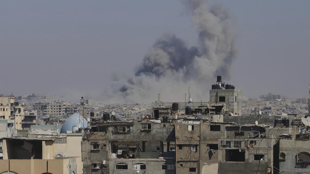 https://th-i.thgim.com/public/incoming/vvr187/article69961286.ece/alternates/LANDSCAPE_1200/Israel_Palestinians_Gaza_29474.jpg