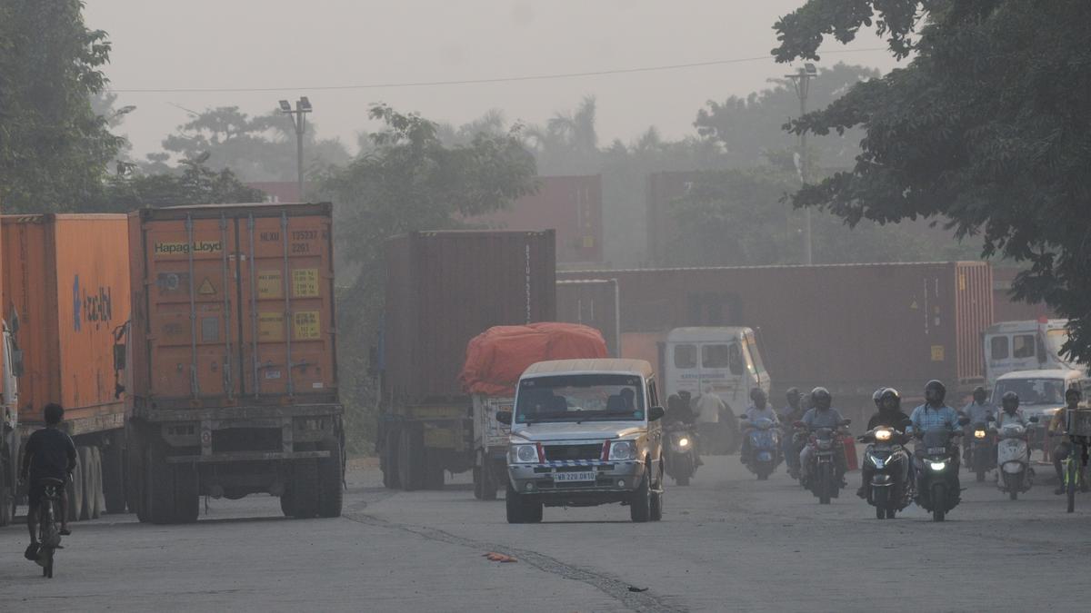 Kolkata air quality moderate in November, industrial cities face challenges