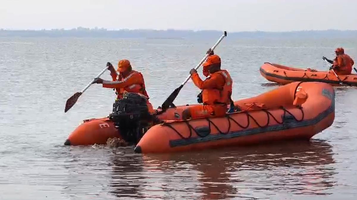 All 14 crew members rescued from tugboat that drifted off Alibag coast