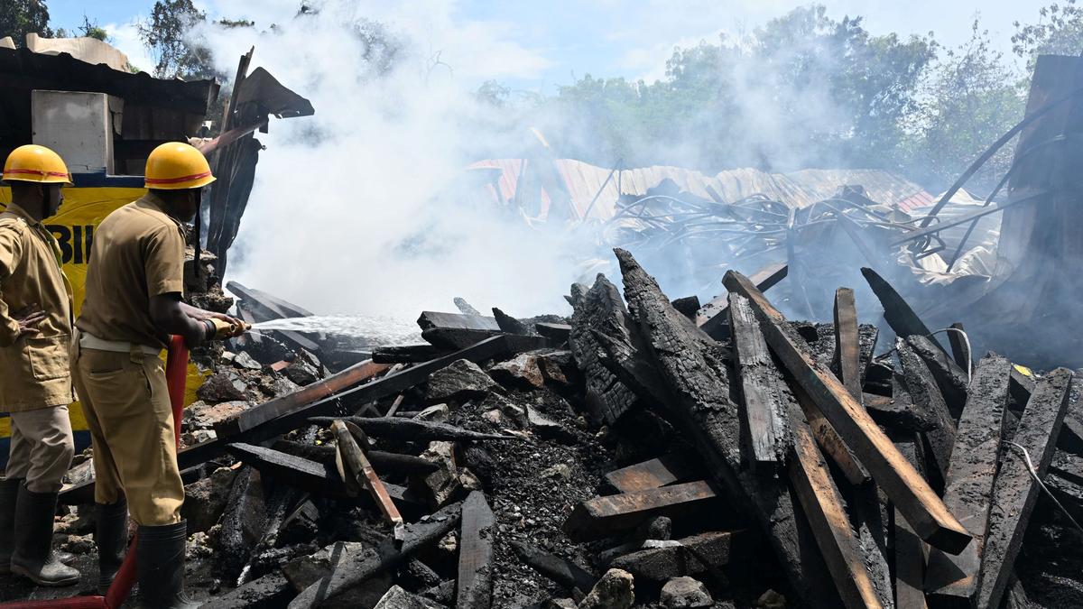 Major fire breaks out in timber depot in Pettai