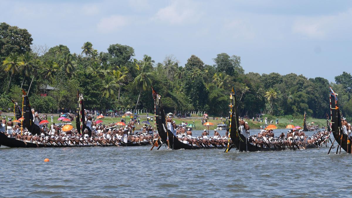 Uthrittathi regatta held