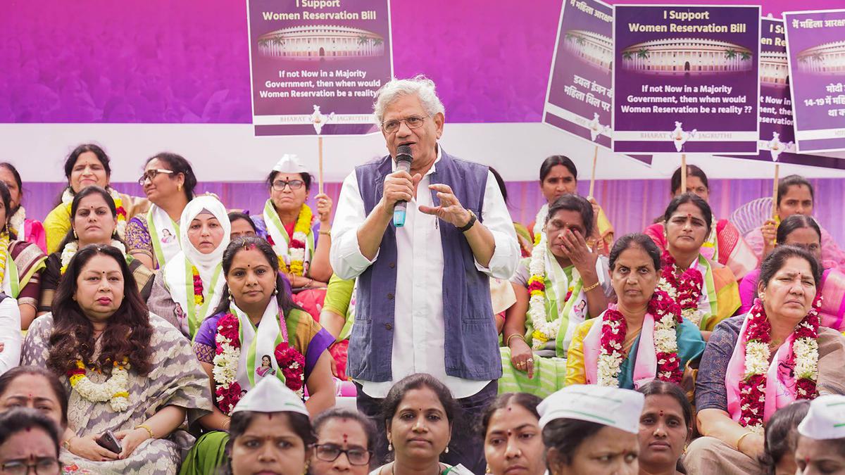 Opposition parties, barring Congress, TMC, join BRS dharna for Women’s Reservation Bill