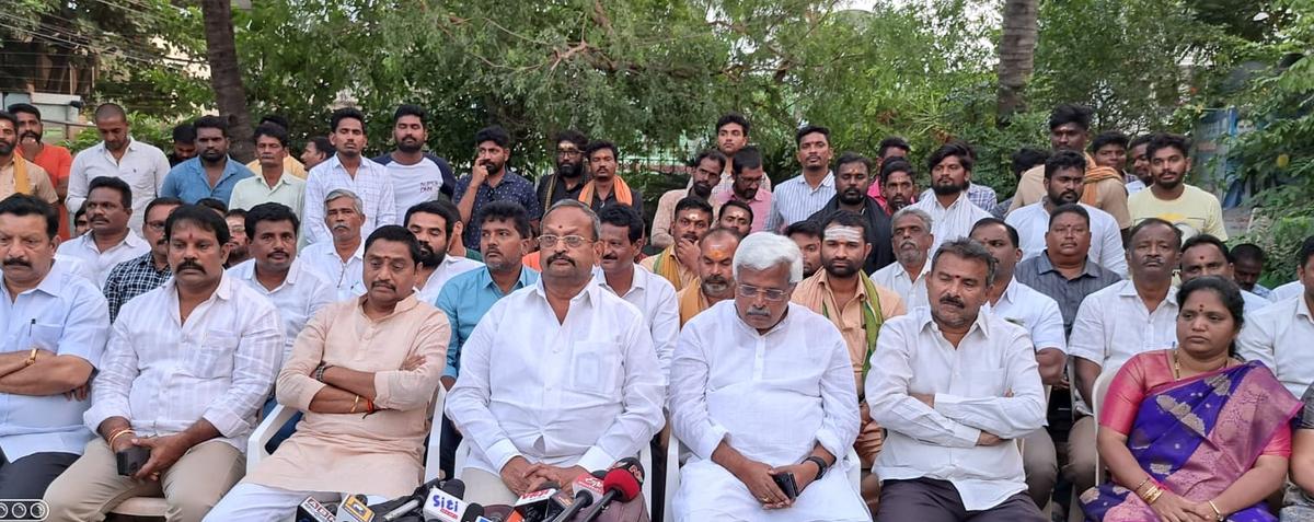 Construction work at Gunkalam Jagananna Colony progressing in a transparent way, says Deputy Speaker
