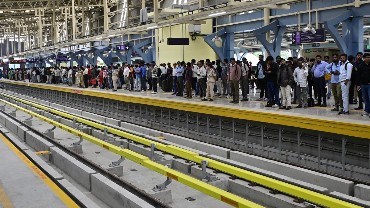 Pedestrian woes hamper Yellow Line metro station access