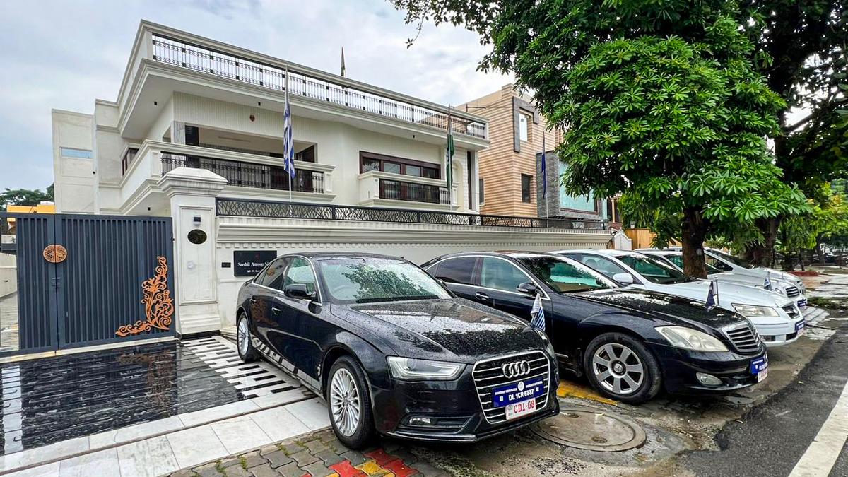 A man in India ran a fake embassy, Indian police say