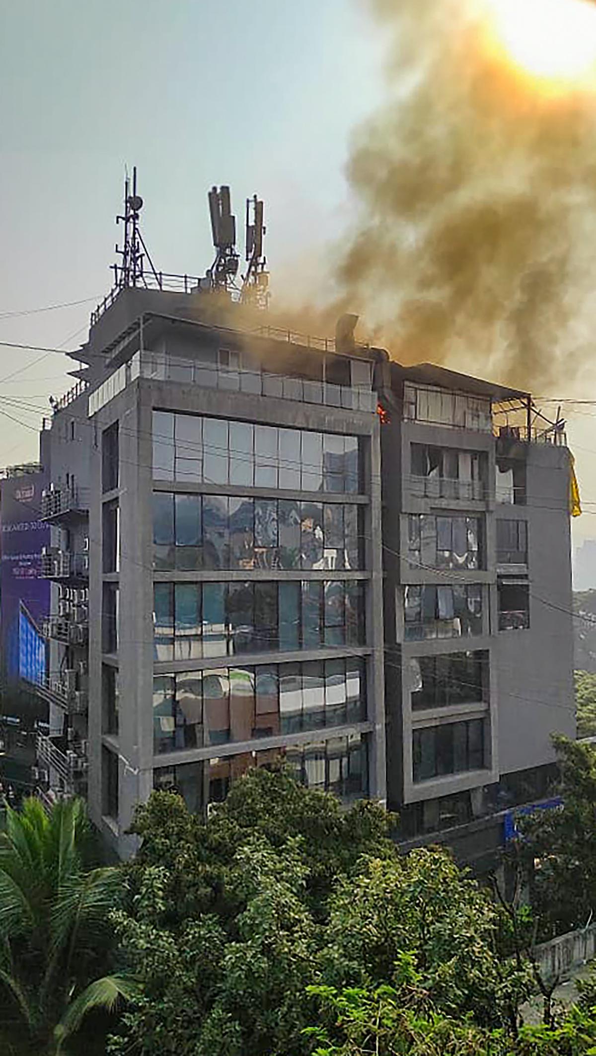 Fire breaks out in Pune restaurant; fire tenders, water tankers deployed