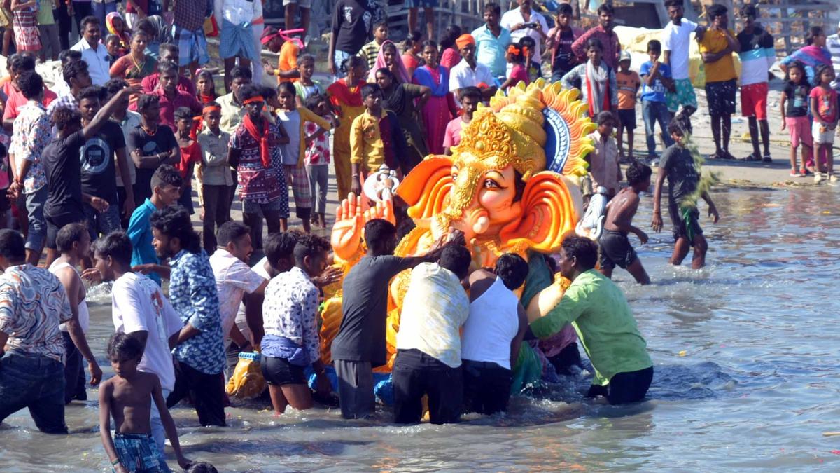 78 Vinayaka idols immersed in Thoothukudi