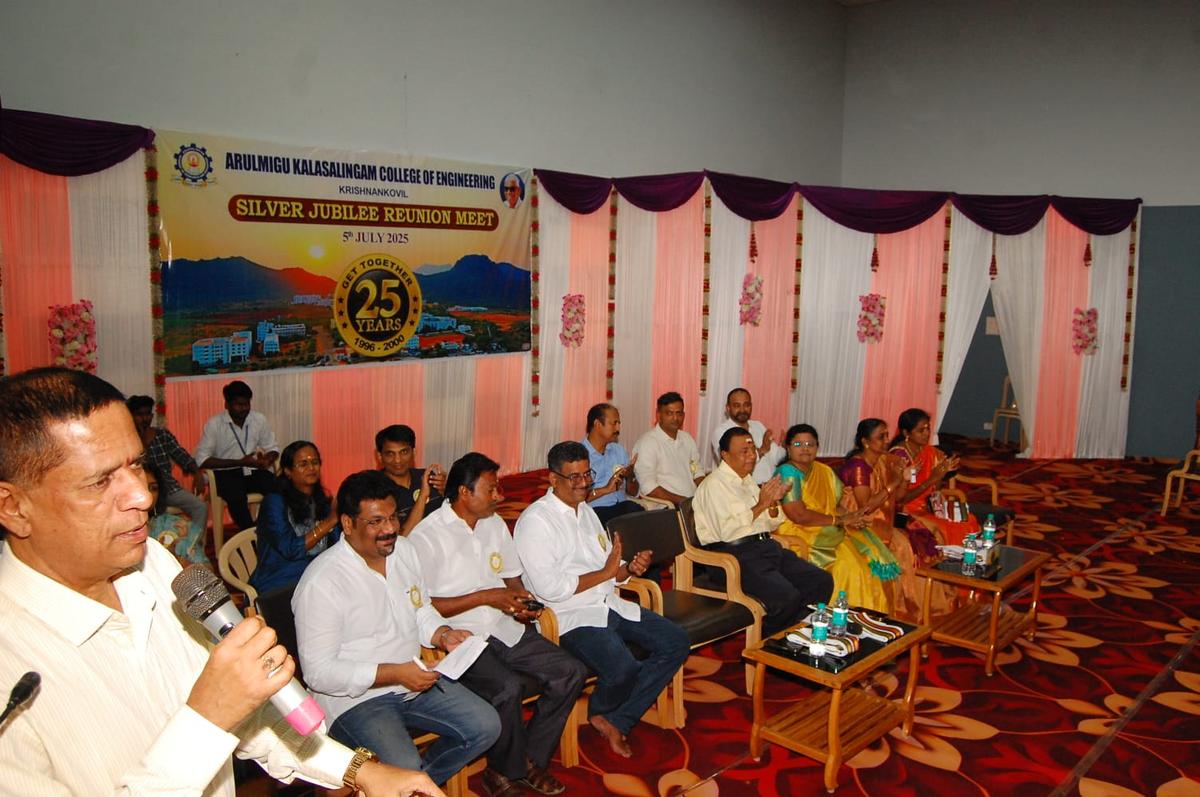 The 1996-2000 Batch Alumni silver jubilee reunion was held at Kalasalingam University.