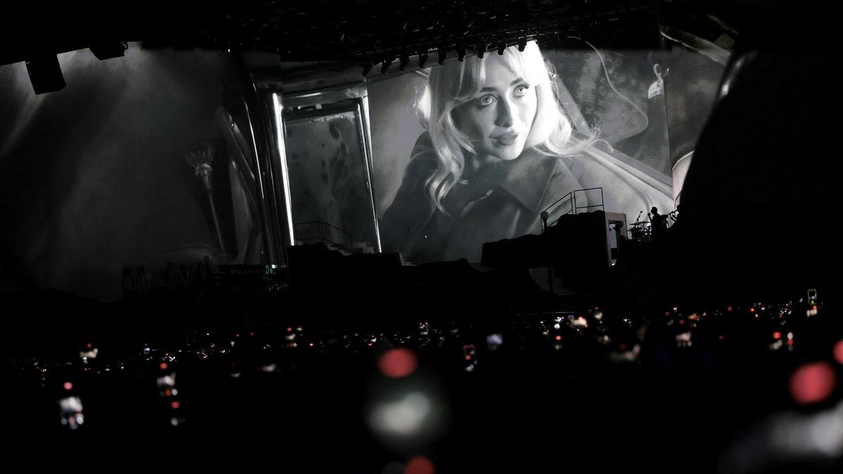 Sabrina Carpenter apologises after misidentifying cultural chant during Coachella set