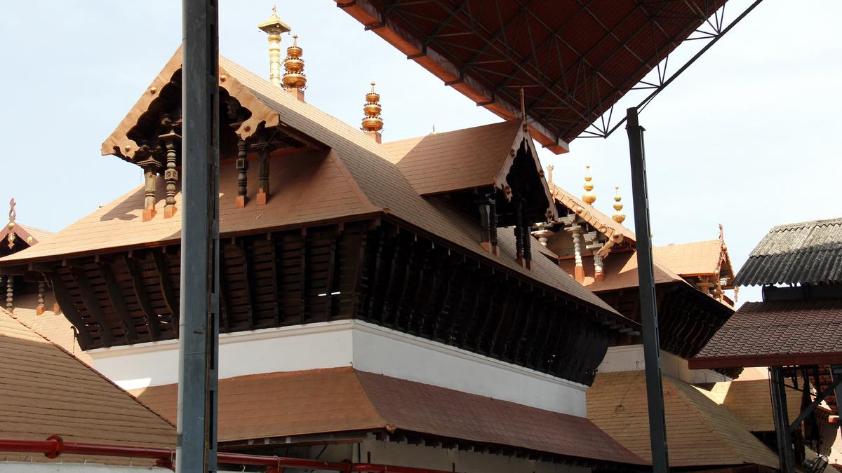 Guruvayur temple has over 260 kg of gold, nearly 20,000 gold lockets: RTI to query