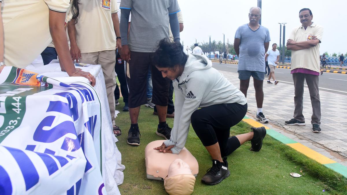 CPR demo at IPL match in Bengaluru by Manipal Hospital