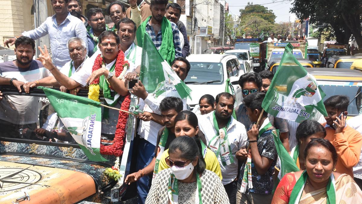 Nomination filing concludes; last day sees big rush