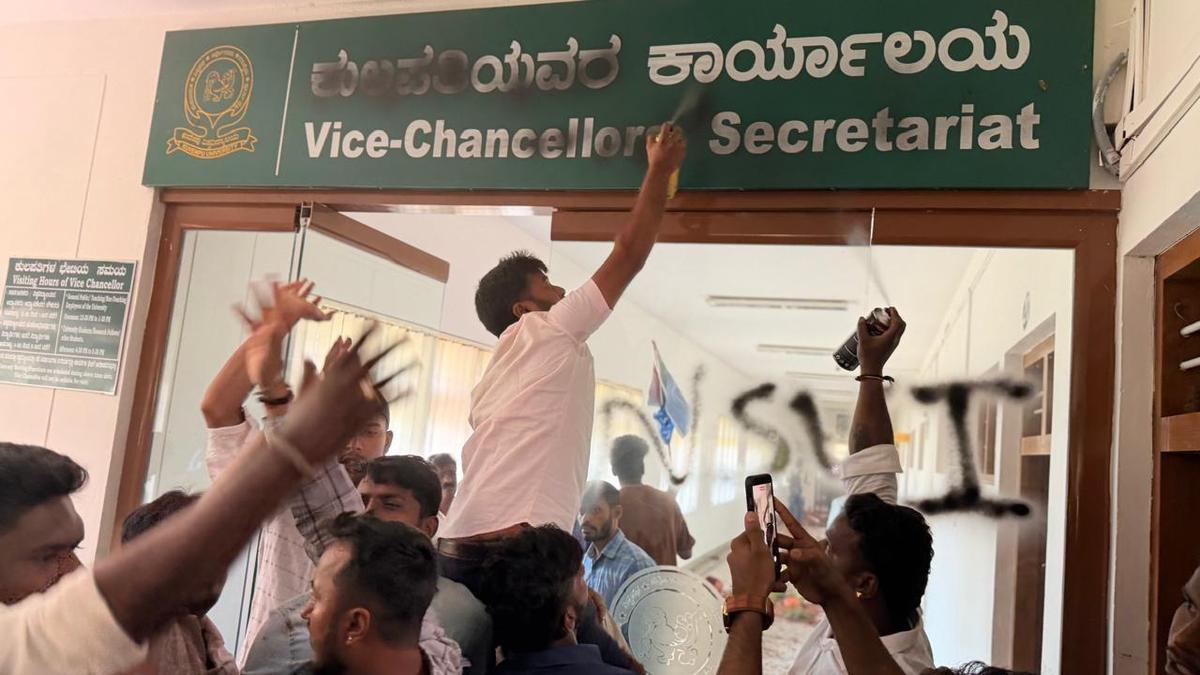 NSUI activists ransack V-C secretariat in Kuvempu University during protest over results