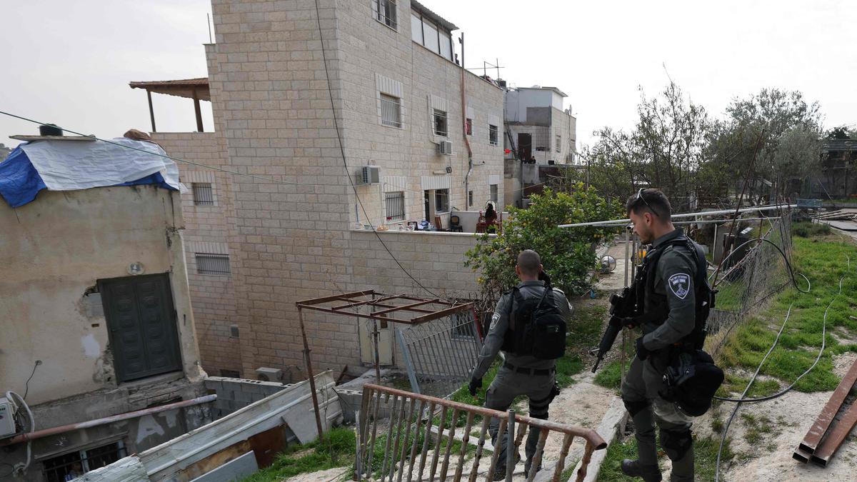 Israeli police seal off home of Jerusalem synagogue attacker
