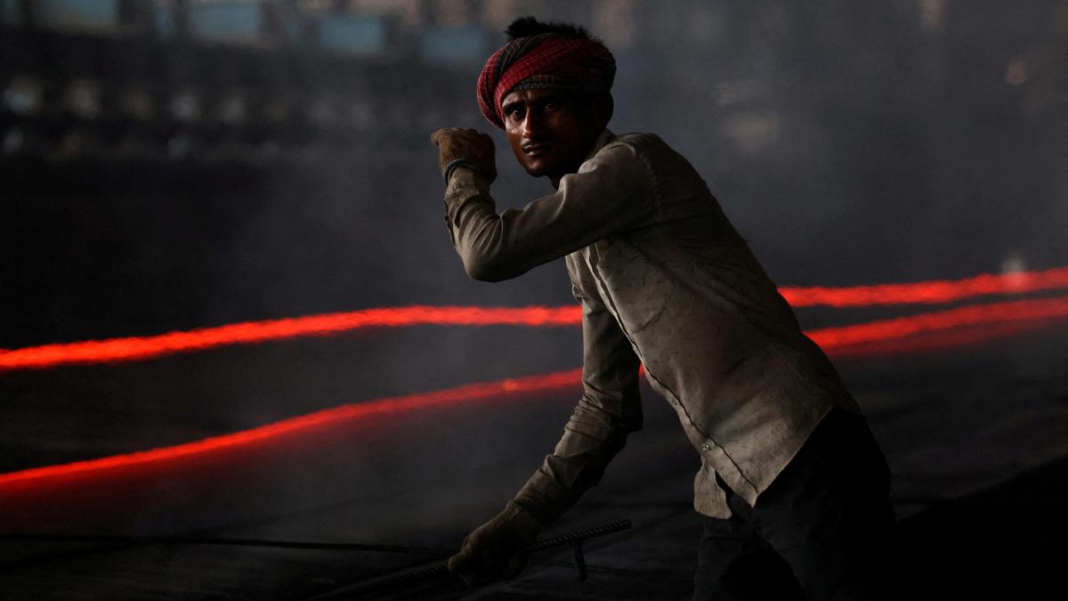 Industrial output growth lowers to 4.9% in April