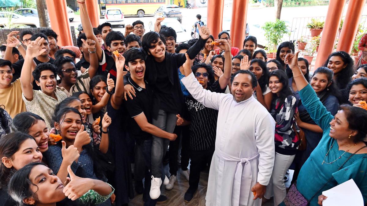 Thiruvananthapuram district schools shine in CBSE exams