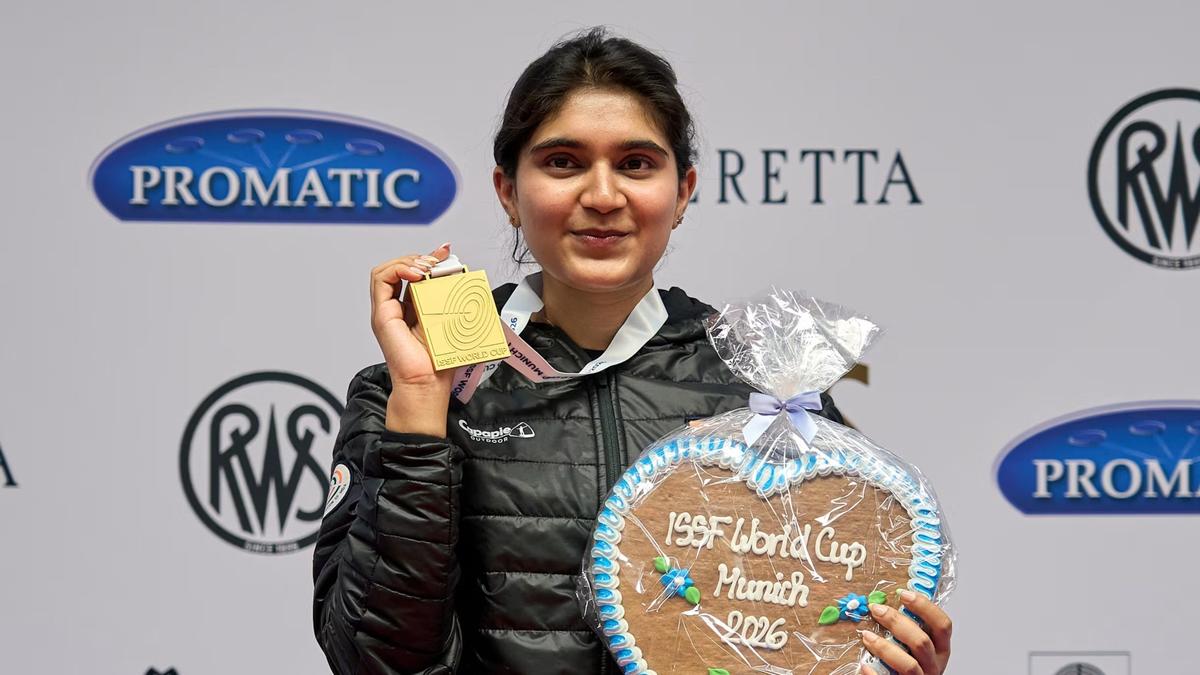 Double delight for ice-cool Esha in a star-studded field
