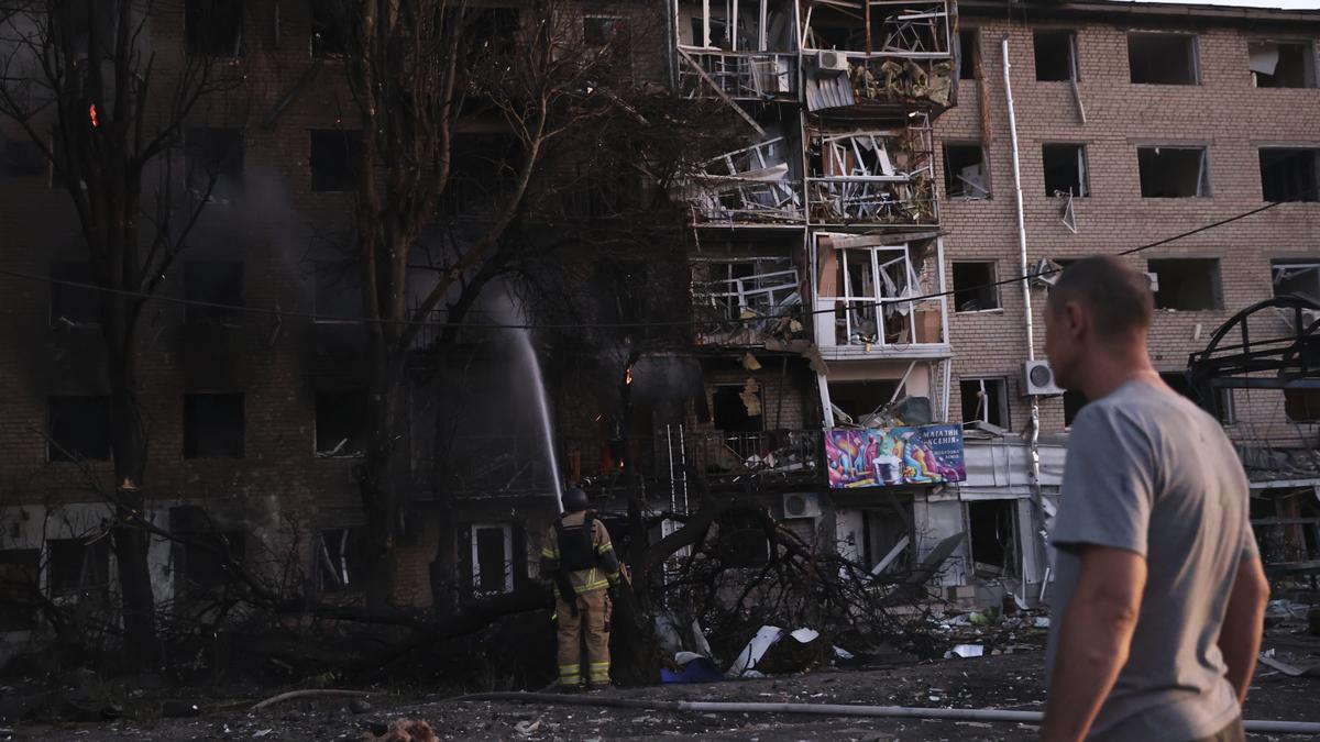 Russia strikes across Ukraine as peace prospects flounder