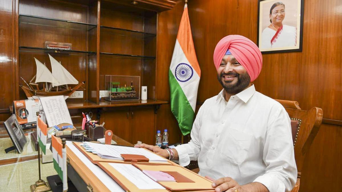 Punjab Minister meets Nirmala Sitharaman, seeks special incentive for Punjab’s border districts