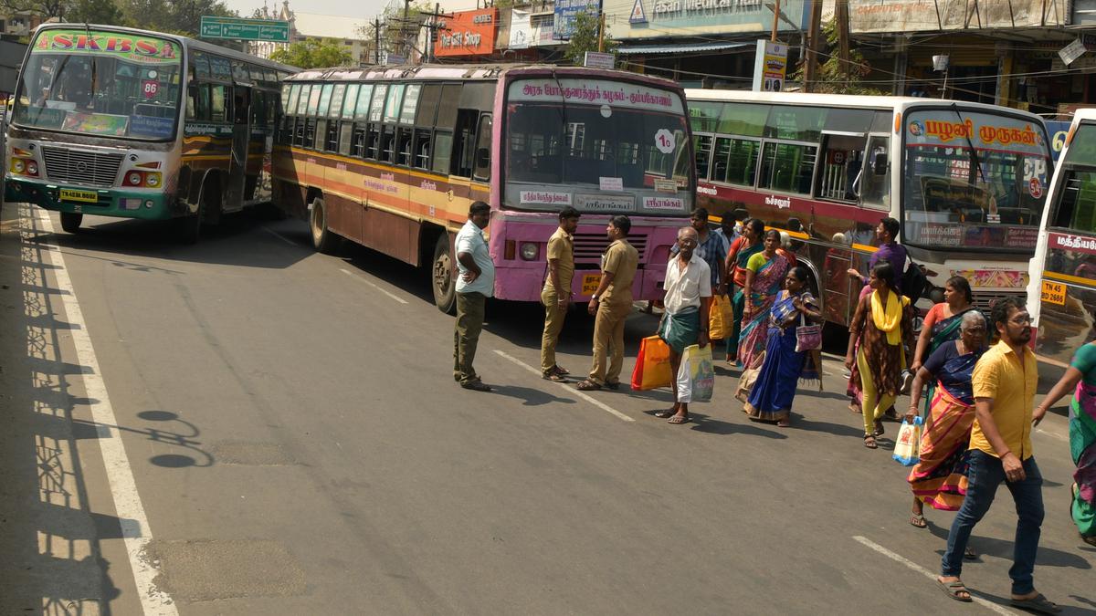 Government buses must pass through Valliyoor as commuters feel neglected