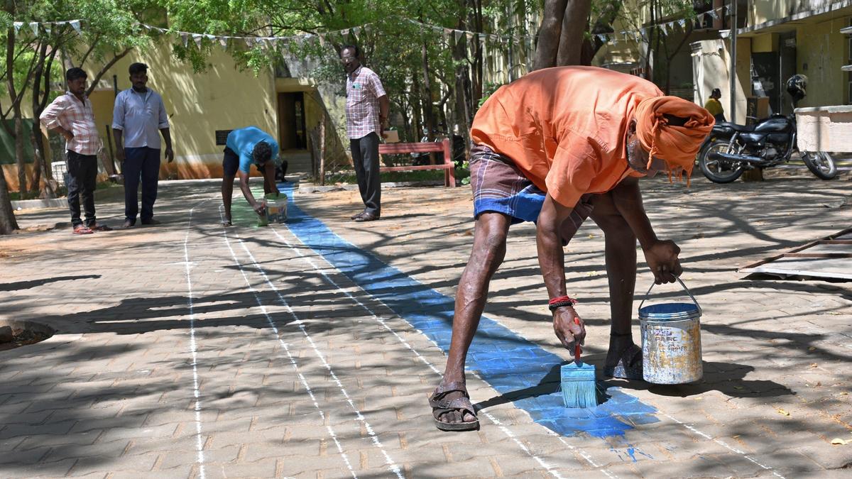 Colour-coded pathways to guide voters