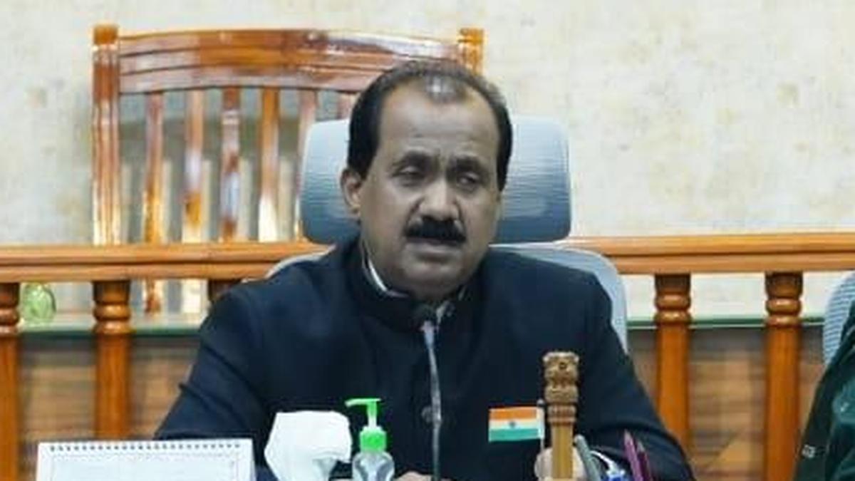 Karnataka Food Commission chief recommends action against 4 personnel, fair  price shop for irregularities - The Hindu