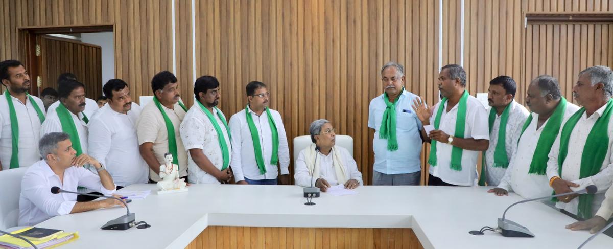 thehindu.com - The Hindu Bureau - Devanahalli land row: Karnataka govt drops acquisition of 1,777 acres of agriculture land