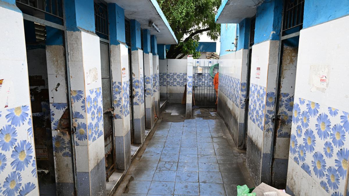 Passengers put off by poorly-maintained public toilets at Tiruchi Central Bus Stand