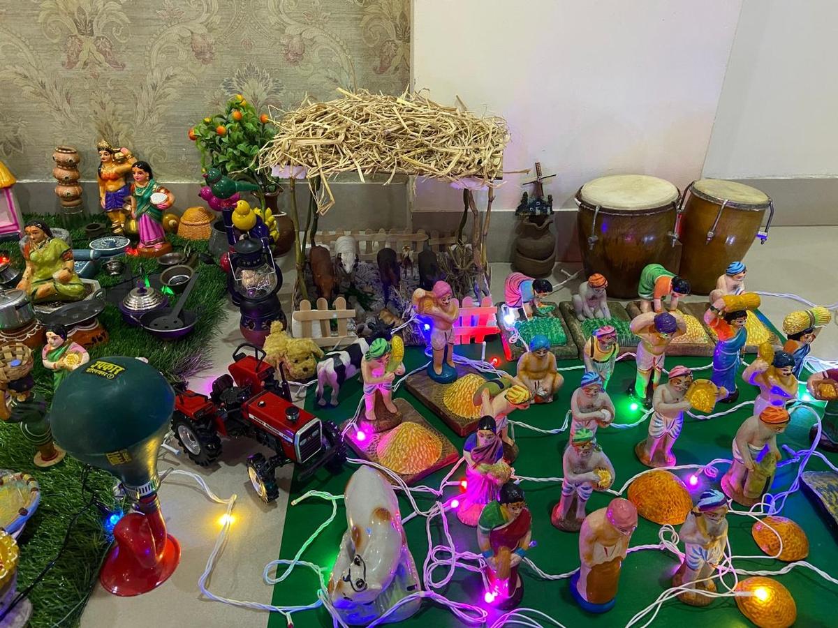 শ্রীরাঙ্গামের পু্নিমা মুরালির কলুর বাসায় থিম হিসাবে একটি গ্রামে জীবন।