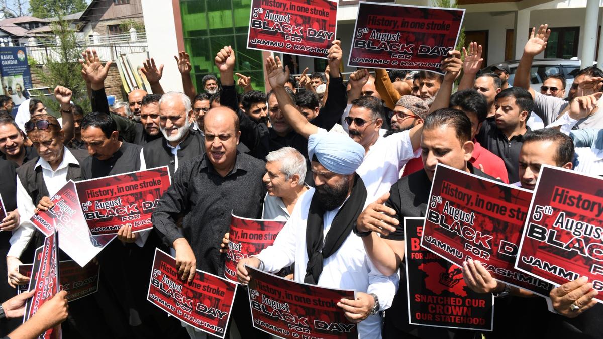 Political parties hit the streets in J&K for statehood, denounce BJP