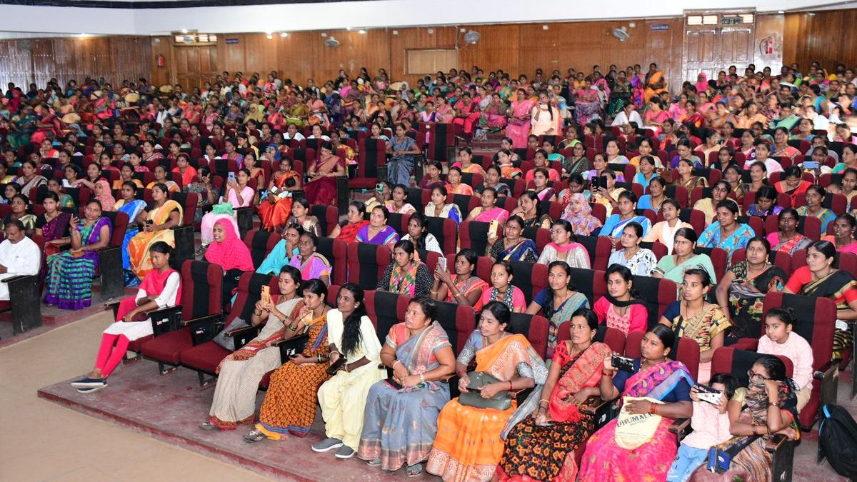 State govt. to explore the possibilities of increasing remuneration for Sanjeevini workers