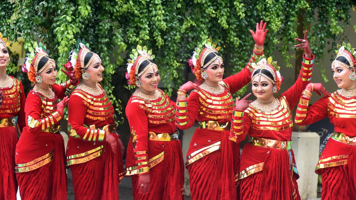 Kudumbashree Kalolsavam under way in Kozhikode