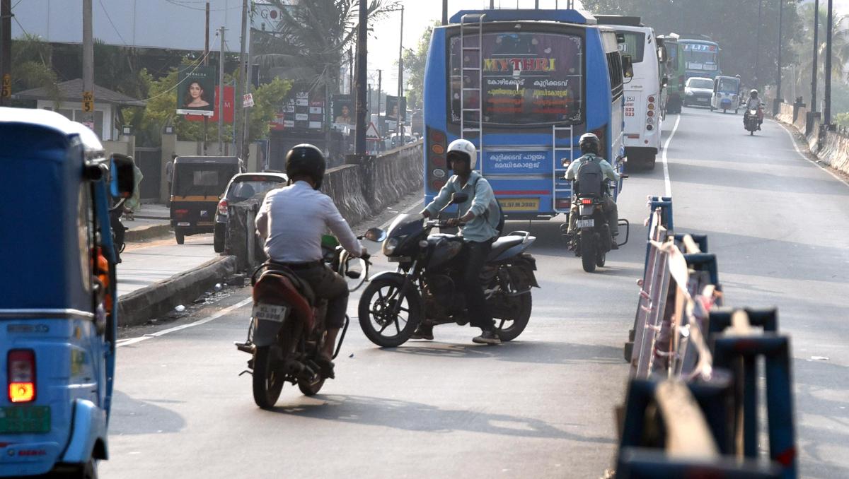 Kozhikode grandmother confronts traffic violator, earns praise online