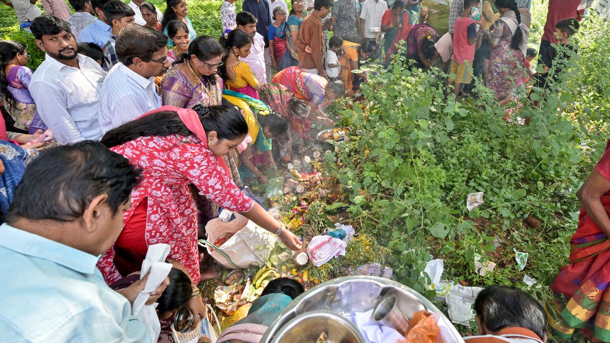 Religious fervour marks Nagula Chavithi in Visakhapatnam