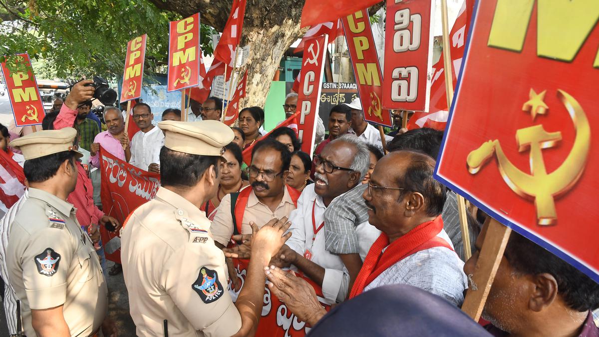 Left parties stage protest against ‘smart meters’