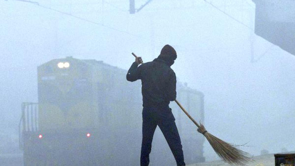 North India fogged out: air and rail traffic affected