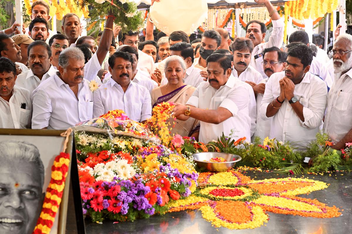 Leaders pay tribute to G.K. Moopanar 