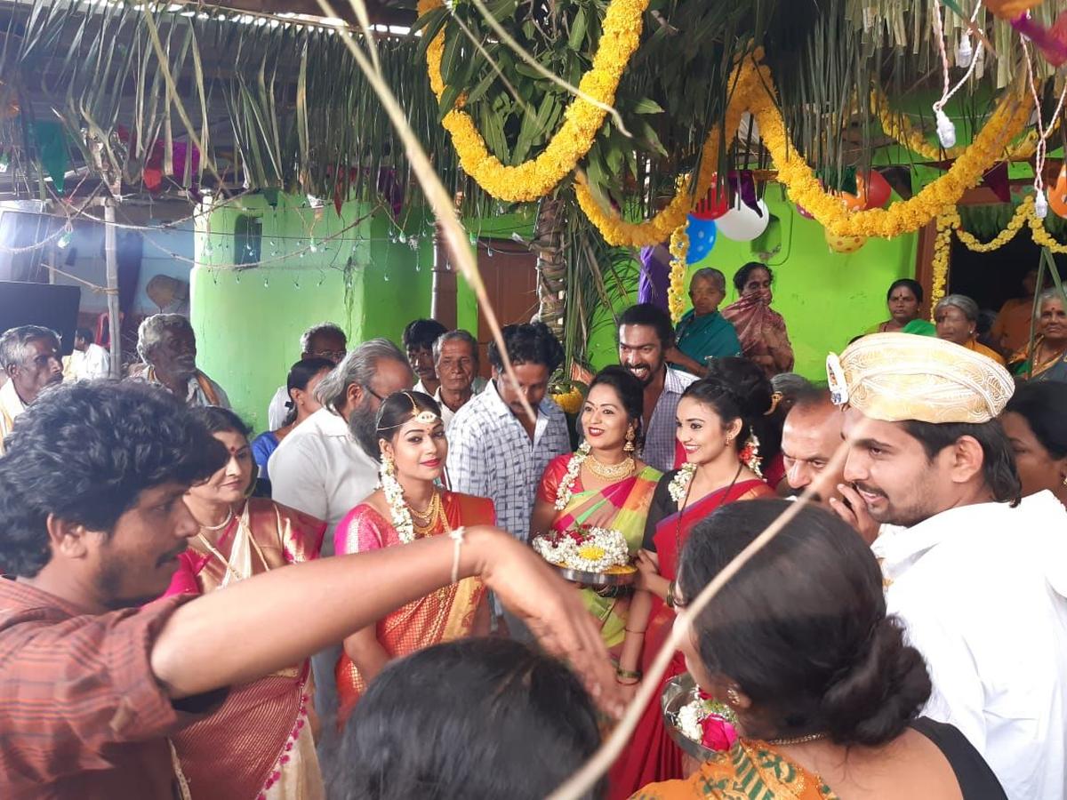 Lingaraj on the sets of Raja Yoga 