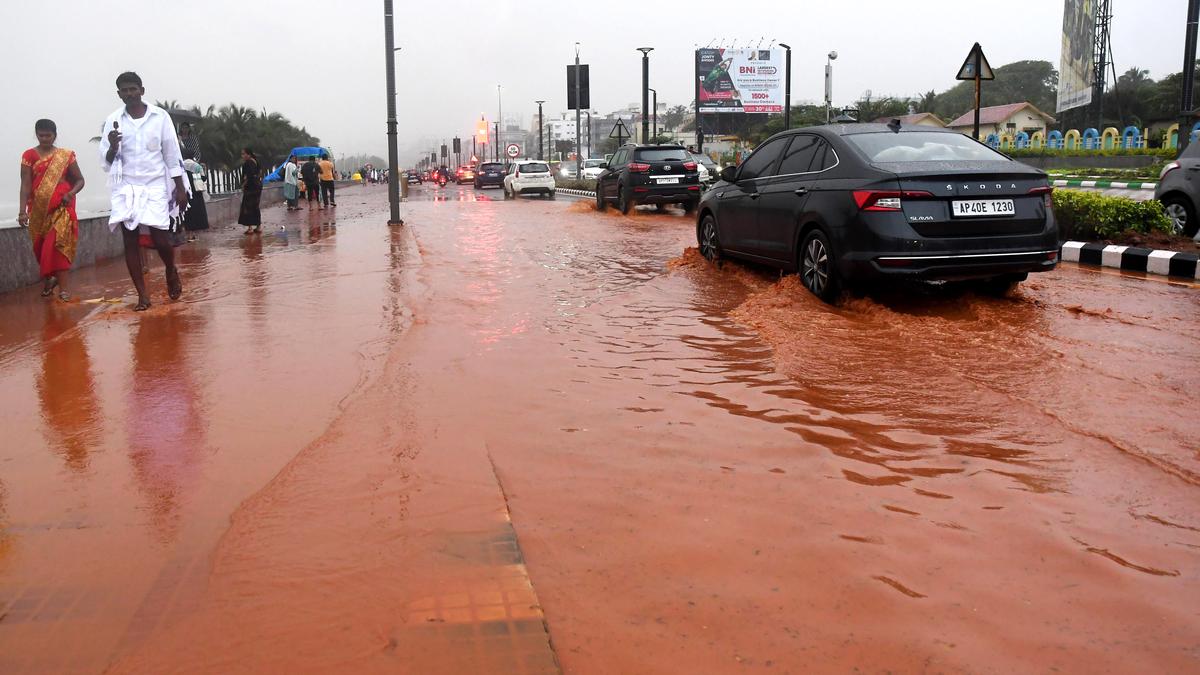 Heavy downpour brings life to standstill in Vizag