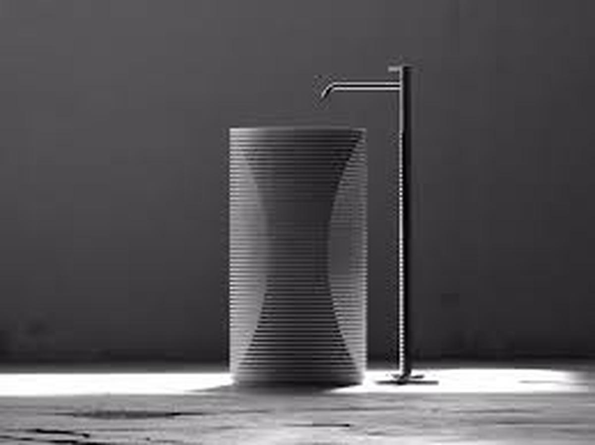 Introverso washbasin by designer Paolo Lupian