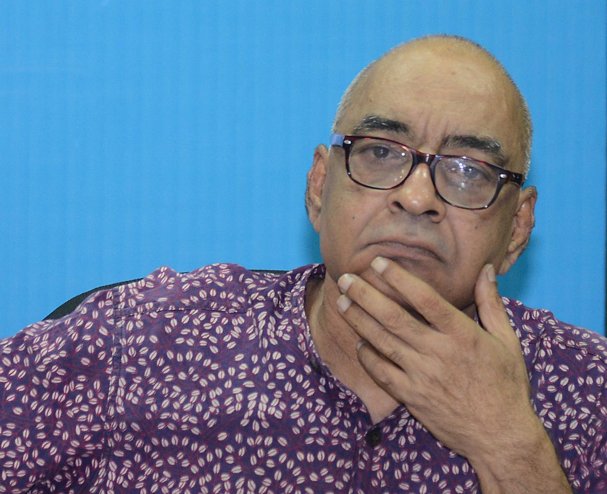 Vasanth Mokashi, screenwriter of Shankar Nag's classic 'Accident', no more  - The Hindu