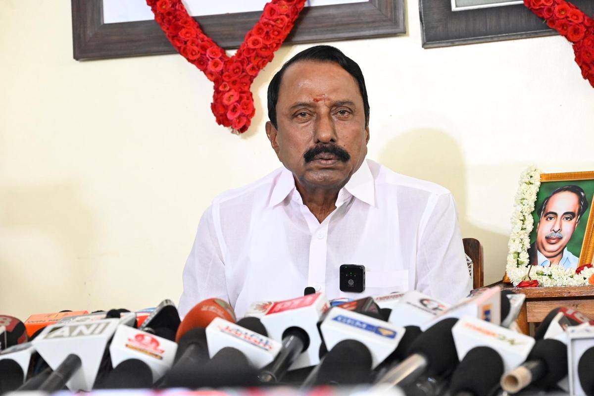 केए सेनगोट्टैयन. फ़ाइल