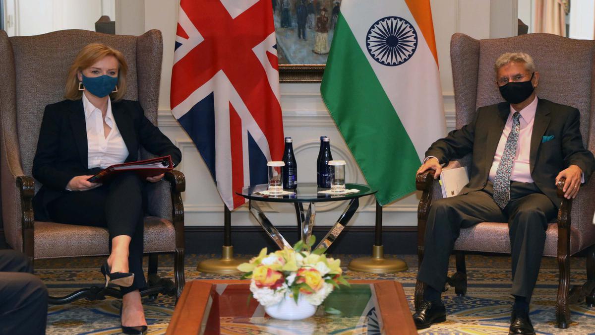 Jaishankar raises COVID-19 quarantine issue during his meeting with U.K. counterpart