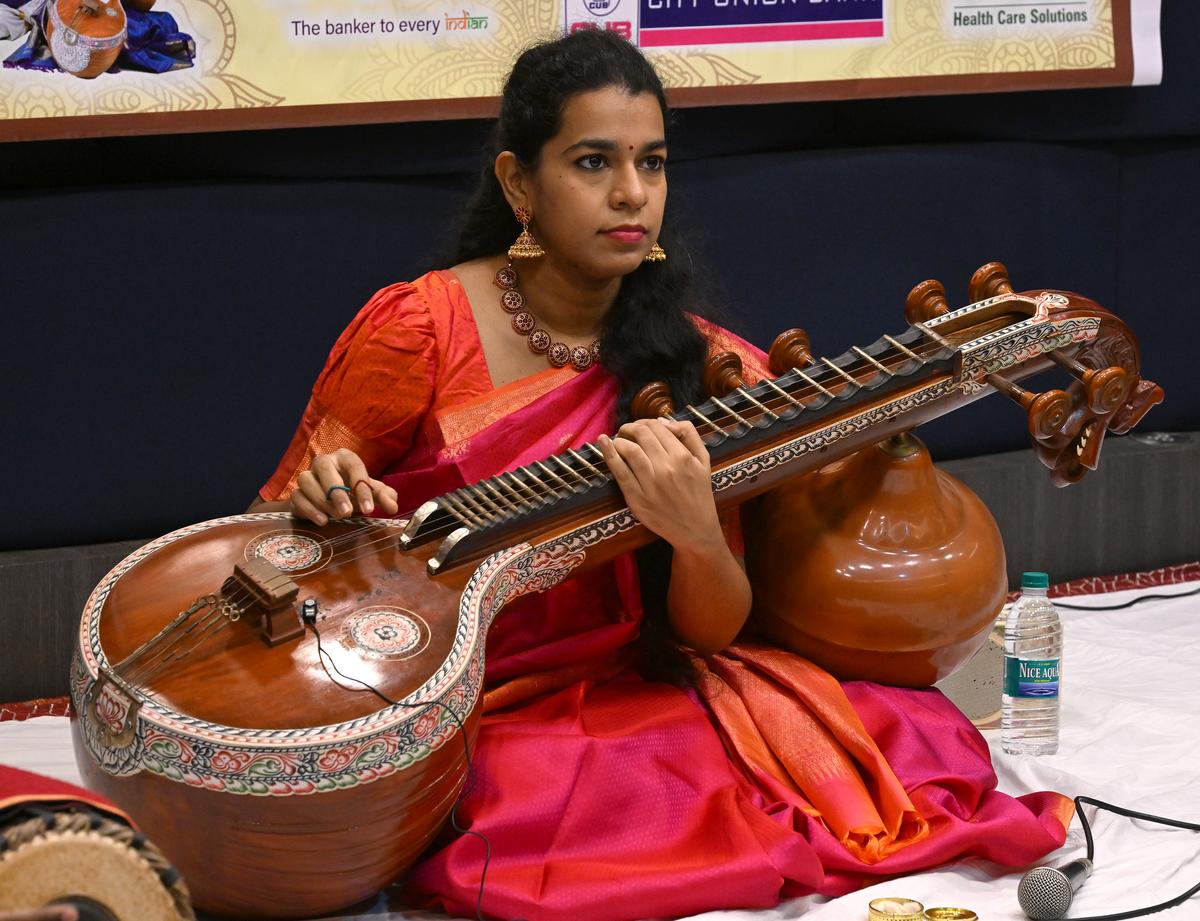 Veena Venkatramani’s concert brought the lyrical beauty of Dikshitar’s compositions.