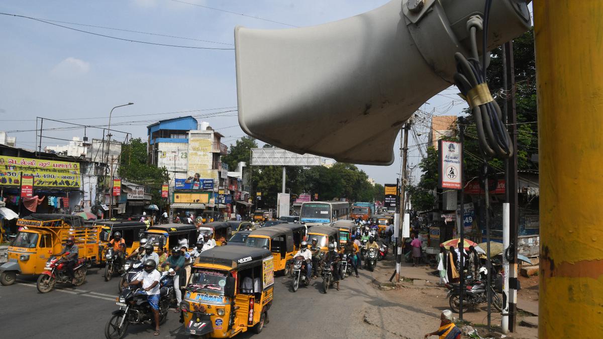 Traffic signals in Madurai city belt out Tirukkural couplets