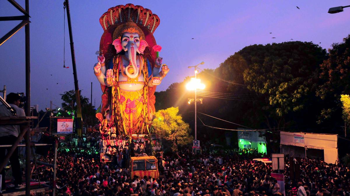 HMR to run metro services beyond midnight on September 17