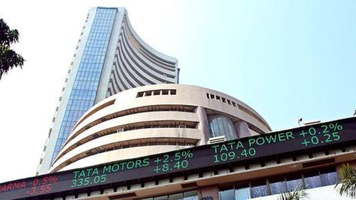 Nifty, Sensex rebound in early trade driven by rally in banking stocks, positive trend in global markets
