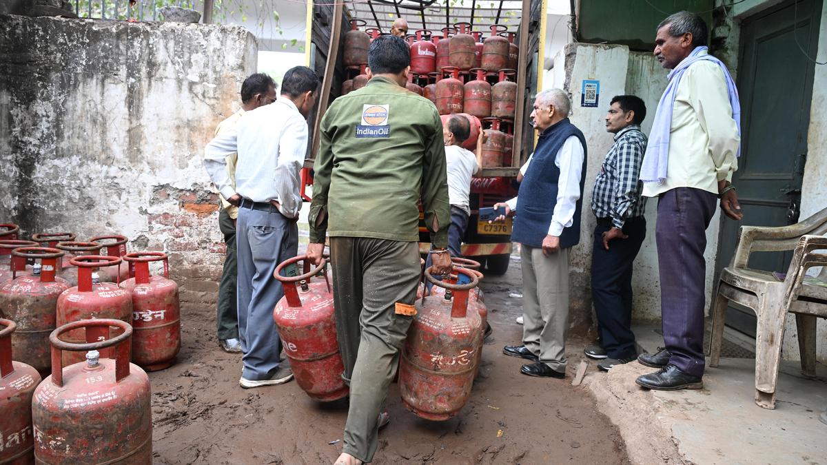 Govt hikes commercial LPG allocation to 50% as domestic output improves