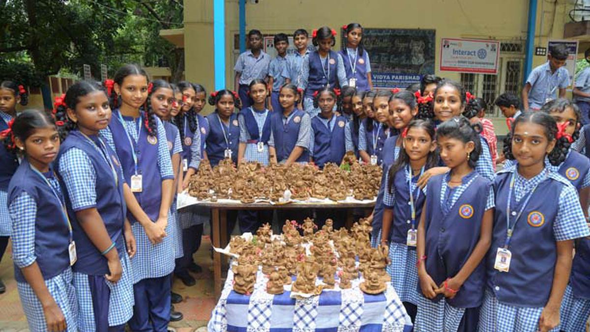Clay Ganesh idol-making camp organised at school